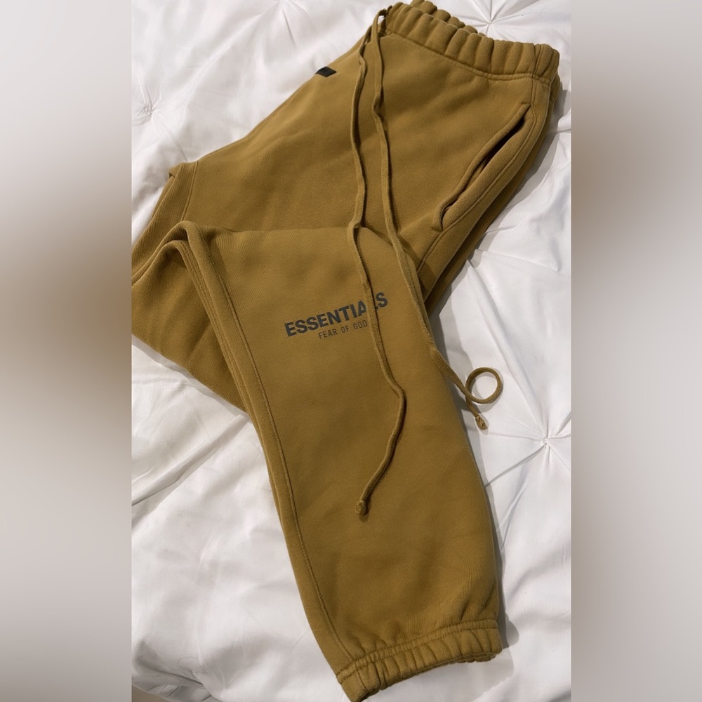 Men’s Mustard yellow size M Essentials Fear of God joggers